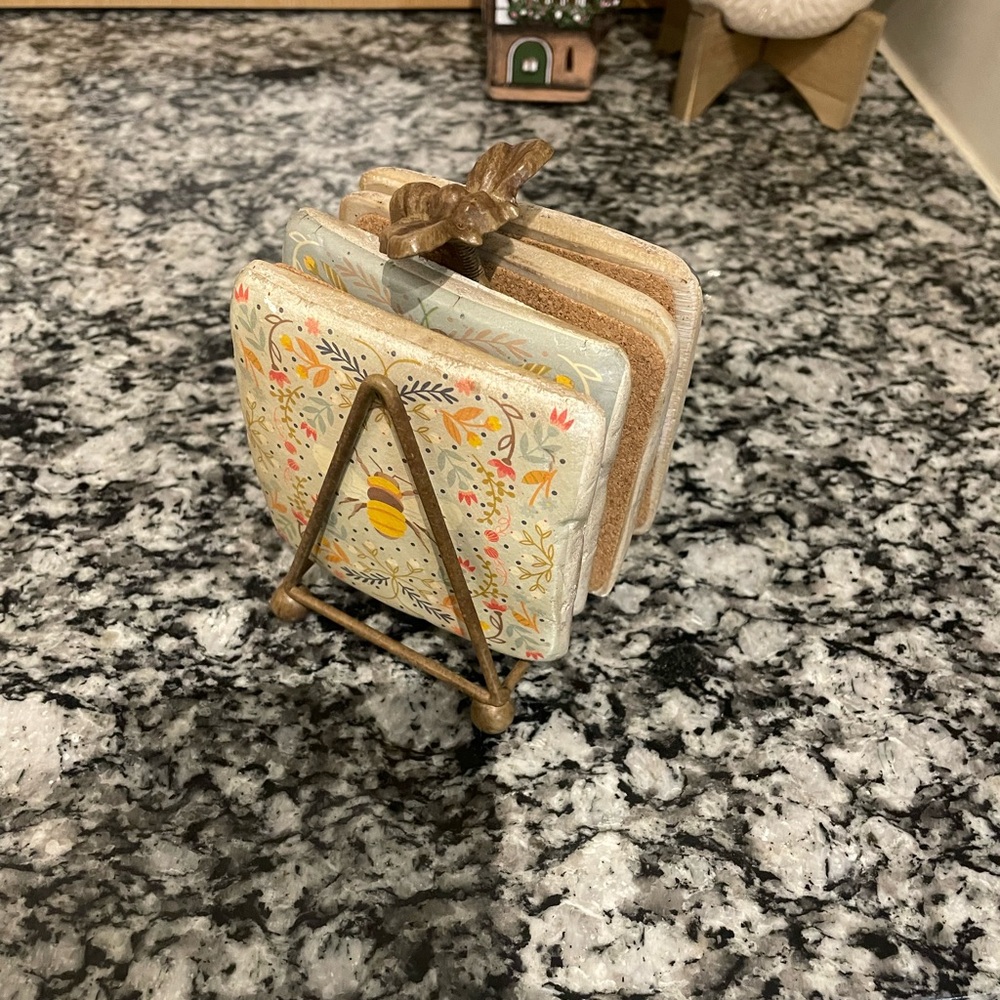 Bee drink coasters and holder